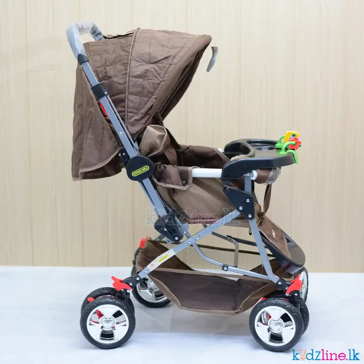 Stroller With Feeding Tray (BROWN)